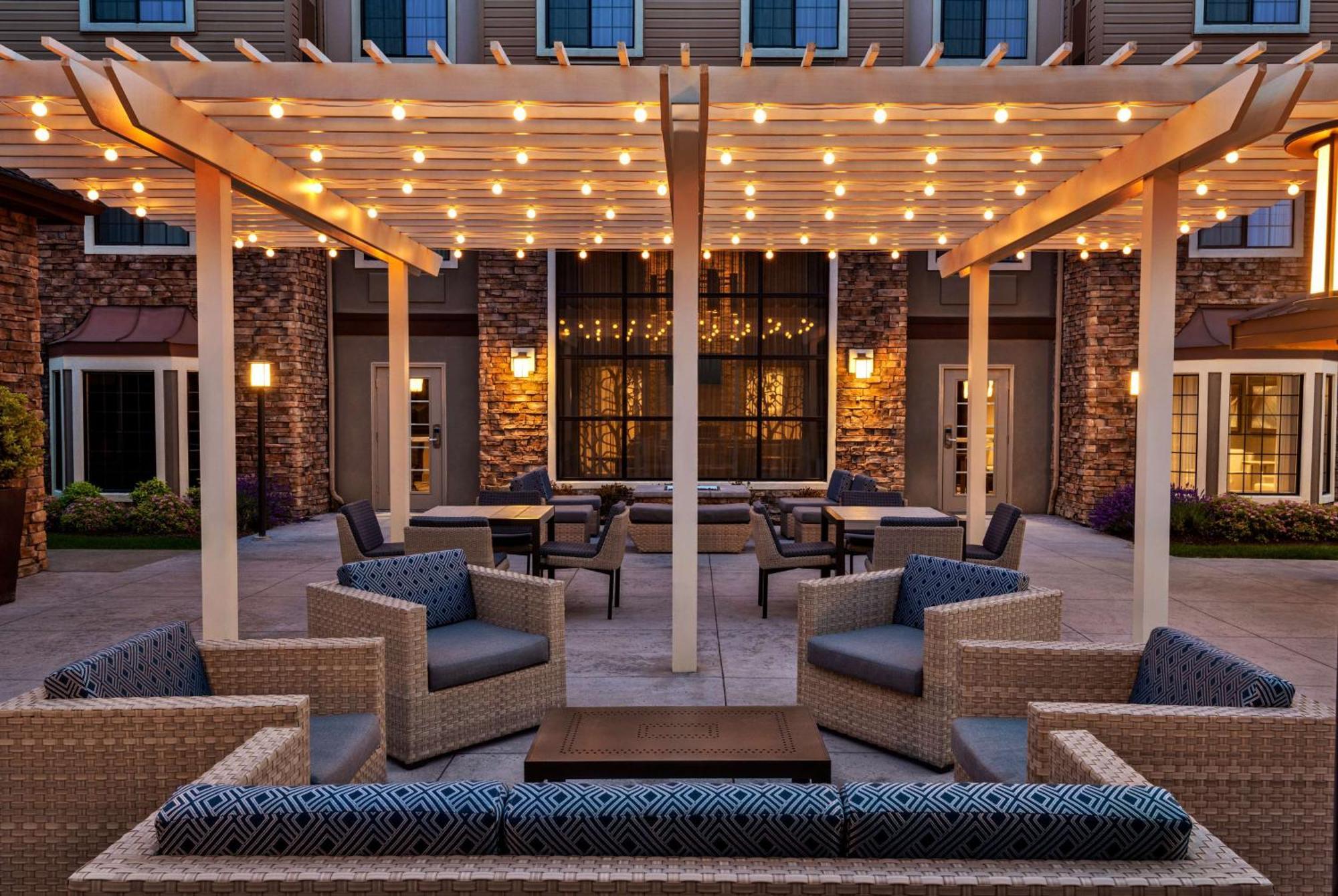Hotel Homewood By Hilton Airport 3*