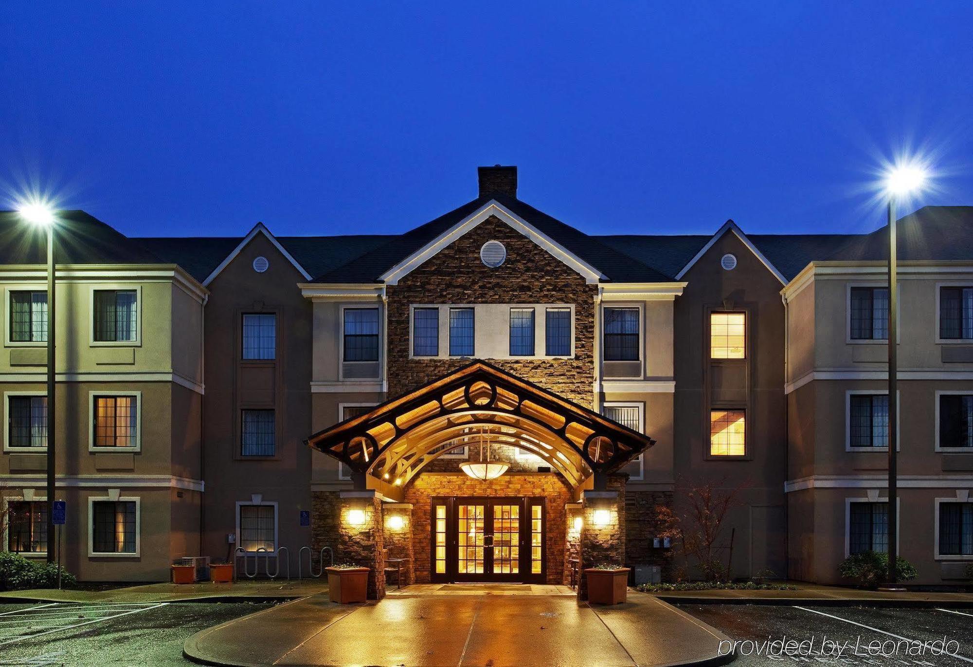 Hotel Homewood By Hilton Airport 3*
