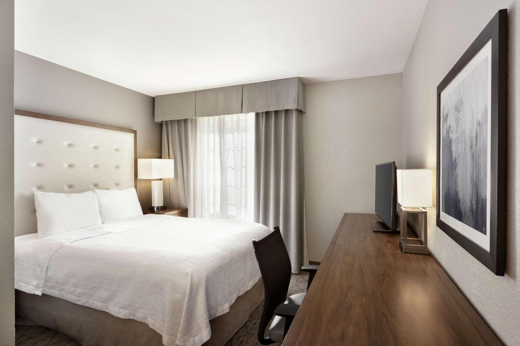 Homewood By Hilton Airport Hotel 3*